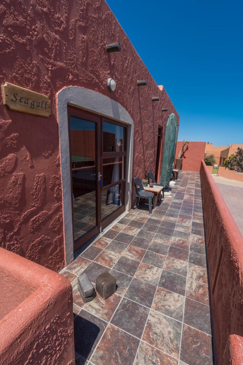 Island Cottage Guesthouse Людеріц Екстер'єр фото